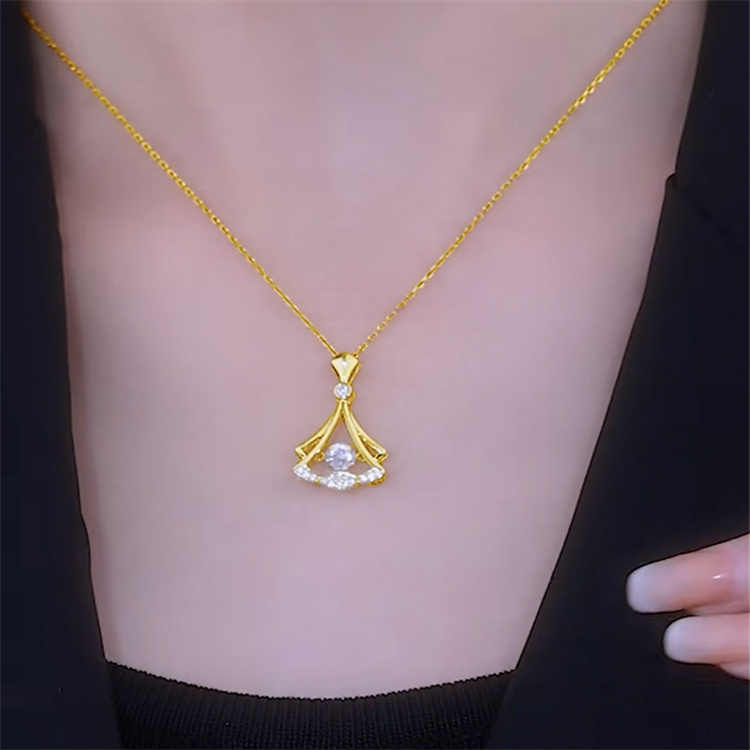 Elegant 24K Gold Plated Fan Pendant Necklace with Sparkling Rhinestone Decor