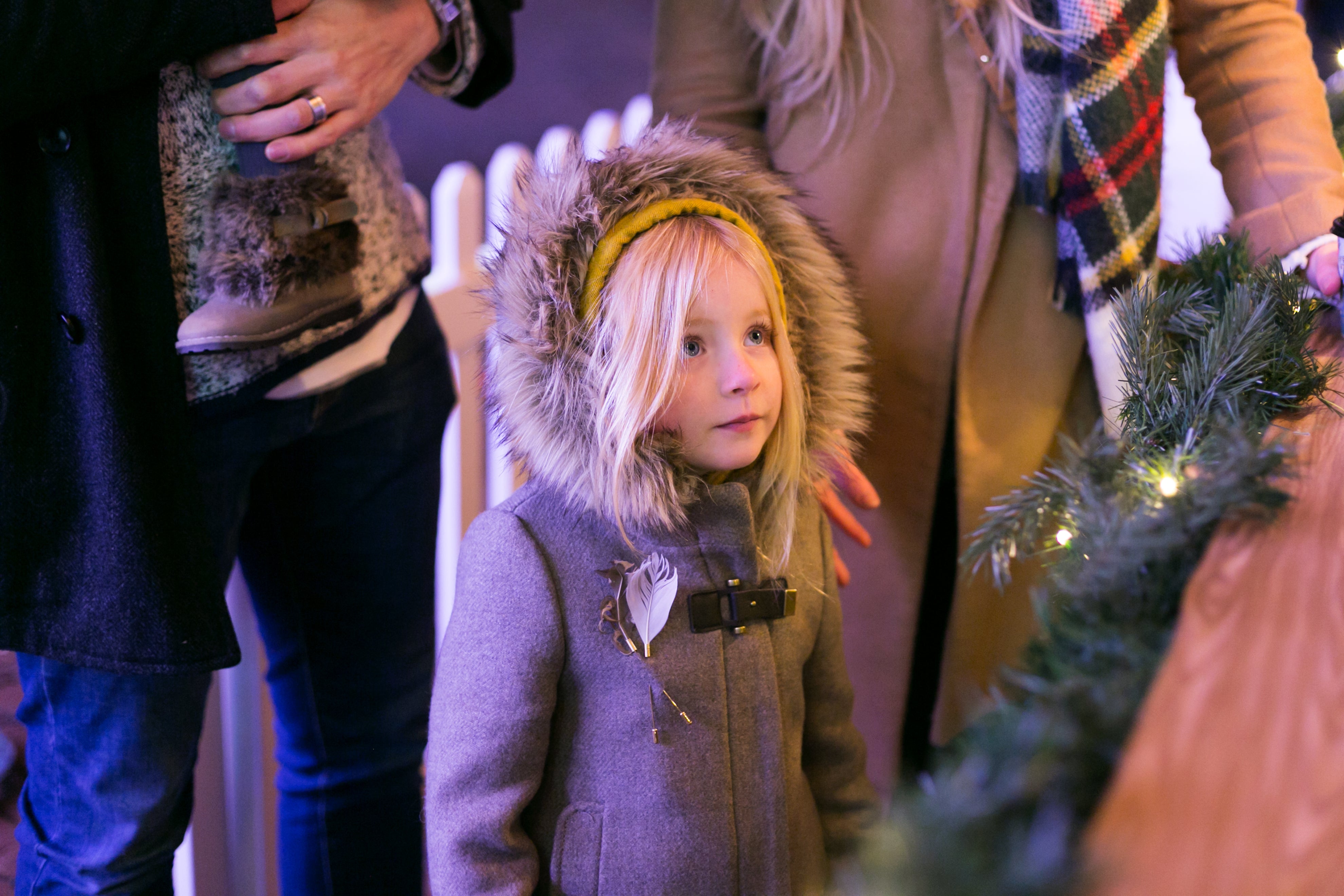 files/little-girl-at-holiday-market.jpg